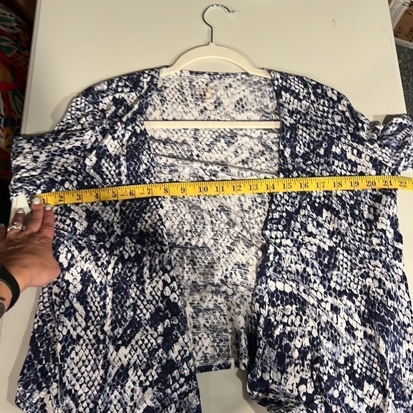 BELLE by Kim Gravel Open Cardigan with Long Front - Picture 7 of 8